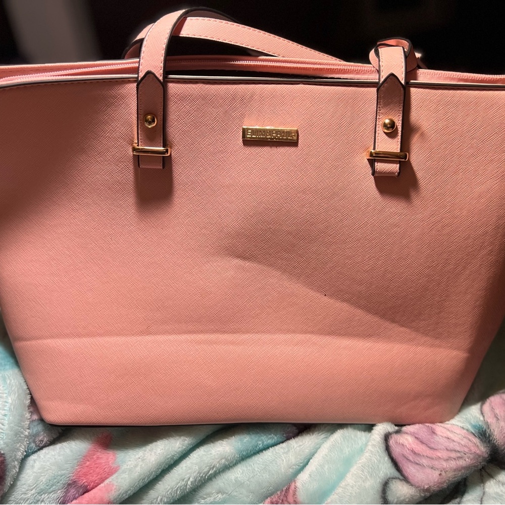 Medium shoulder bag